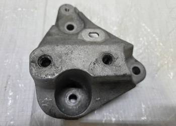 ŁAPA SKRZYNI OPEL CORSA F 1.2 VTI 9824322080