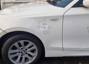 BŁOTNIK LEWY PRZÓD BMW SERIA 1 E87 ALPINWEISS 300