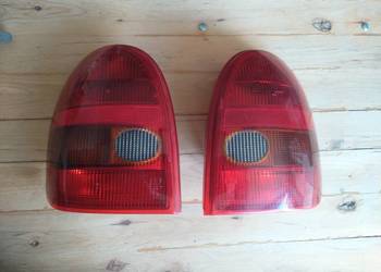 Opel Corsa B lampy tylne tył komplet