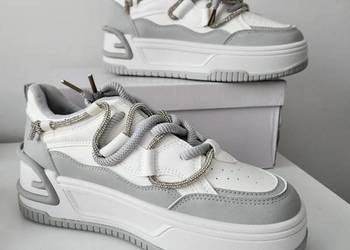 Nowe damskie sneakersy w kolorze biało szarym