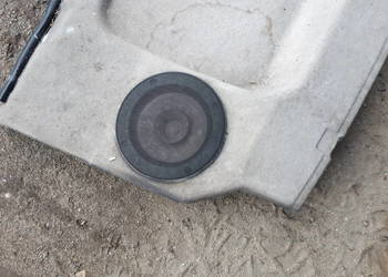 Polonez Atu tylna półka, podszybie