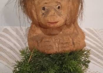 Stara rzeźba z kokosa