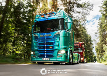 Sesja zdjęciowa floty transportowej