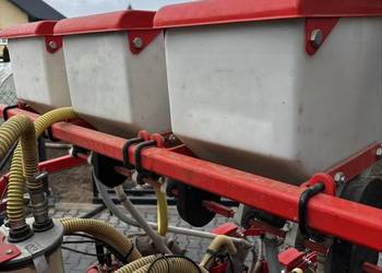 Podsiewacz aplikator  mikrogranulatu mikroelementu gaspardo