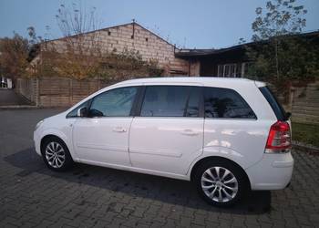 Zafira B Lift 1.7 CDTI Bogate wyposażenie