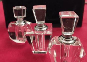 Elegancja, klasa i styl - perfumetka ze szkła kryształowego.