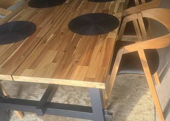 Sprzedam komplet stół i krzesła drewno