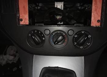 Kierownica,panel ogrzewania, radio, lewarek ford focus,c max