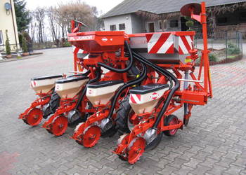 Siewnik Kuhn Planter Junior 4 rzędowy do kukurydzy Monosem NG+ talerzowy