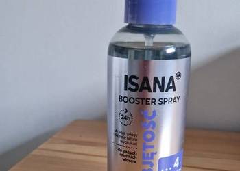 Booster do włosów Isana nadający objętość spray lakier do włosów