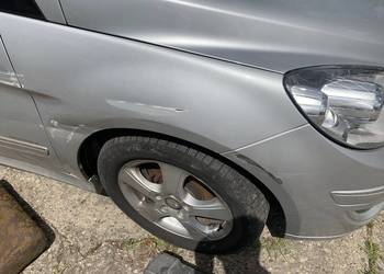 Mercedes B klasa w 245 drzwi prawe przód tył 761