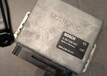 Komputer Bosch ECU Porsche 944 944.618.121.01 944.618.121.06