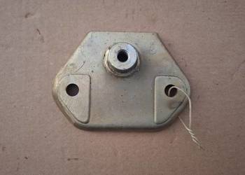 Wspornik półka łapa zawieszenia silnika Fiat 126p Maluch