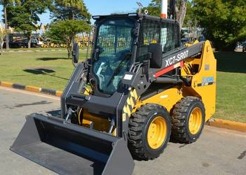 Mini ładowarka XCMG model XC7-SR08 2026