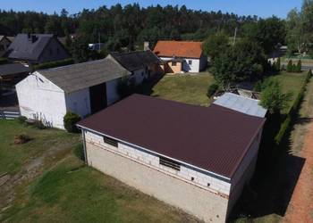Dom z zabudową gospodarczą