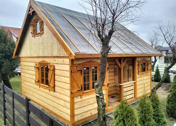 Domek drewniany do postawienia na własnej działce.