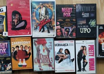 Pakiet kaset z filmami na VHS 11 sztuk.
