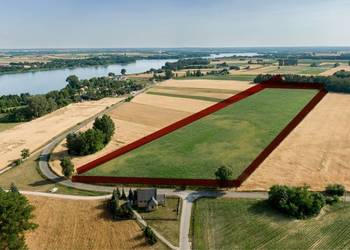 Działka nad jeziorem przy plaży gminnej z udogodnieniami dla dzieci