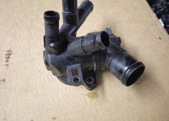 Renault Nissan obudowa termostatu 110617250R