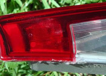 Renault Megane III Lampa tylna 89319611 prawa do klapy bagaznika