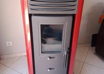 HELENA AQUA 10 Kw kominek na pellet z funkcją c.o. czerwony