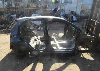 PRÓG SŁUPEK PRAWY PRAWA BOK TOYOTA AYGO II