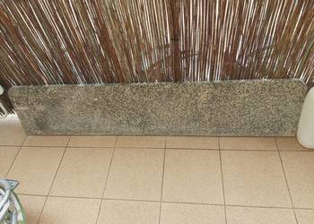 Parapet granitowy 160x33x3 cm