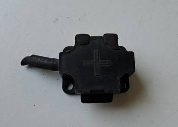 Obudowa zacisku + element pod maską — Audi 100 / A6 C4