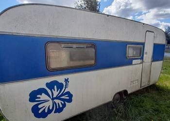 Przyczepa kempingowa z przeznaczeniem na działkę