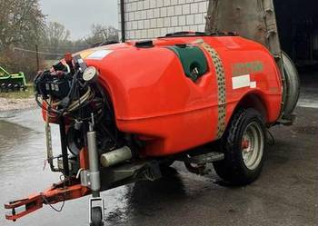 Opryskiwacz sadowniczy Lochmann 1500l do porzeczek i sadu