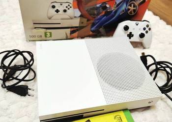 XBOX One S z jednym padem i grą