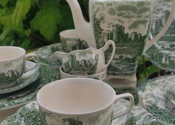 0LD ENGLAND*GREEN*CASTLE STORY*JOHNSON BROTHERS *IRONSTONE