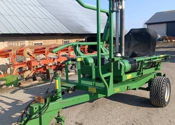 Owijarka samozaładowcza Pronar z245