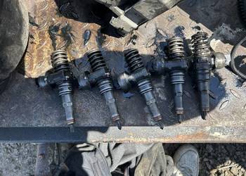 Pompowtrysk pompowtryski 2.5 TDI 07Z130073F Vw Touareg T5 Multivan Audi Q7