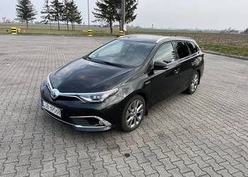 Toyota Auris 1.8 HSD 136KM Prestige Hybrid