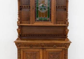 248 × 120 × 55 cm (wysokość, szerokość, głębokośćKredens dębowy z witrażami