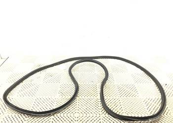 USZCZELKA KLAPY BAGAŻNIKA SKODA SUPERB III Sedan/Limuzyna 3V5827705B