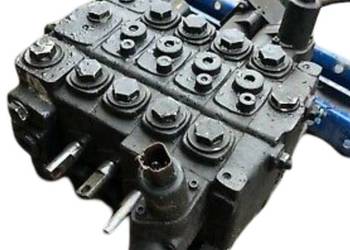 JCB 400/C0869 4-sekcyjny rozdzielacz hydrauliczny do JCB 3CX