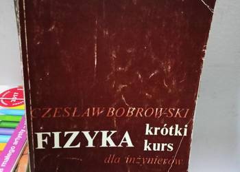 Fizyka krótki kurs Bobrowski podręczniki akademickie studia księgarnia