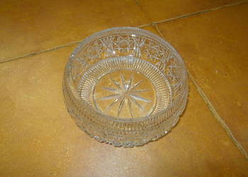 Kryształ PRL misa śr. 18cm. wys. 8cm.