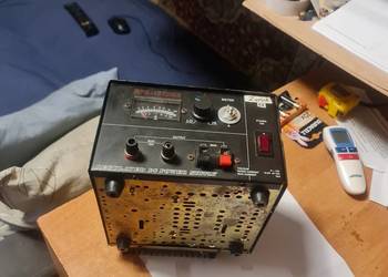 prostownik do ładowani akumulatorów 20A/ 12v