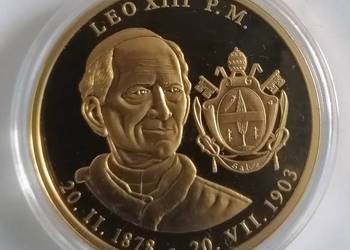 Medal papieża Leon XIII pozłacany w kapslu