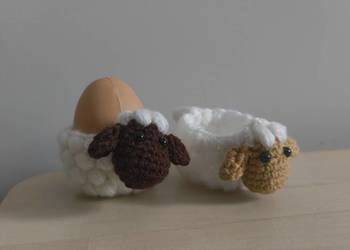 Baranek owieczka podstawka pod jajko pisanke