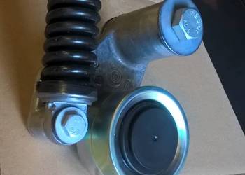 Napinacz kpl z amortyzatorem paska wielorowkowego MAN TGX Napinacz kpl z amortyzatorem paska wielorowkowego MAN TGX