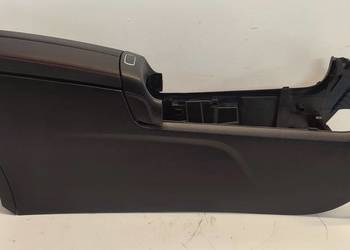 MERCEDES W247 TUNEL PODŁOKIETNIK A2476801801
