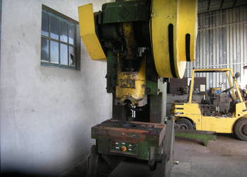 Wytłoczki , wypraski , wykroje , perforacja blach