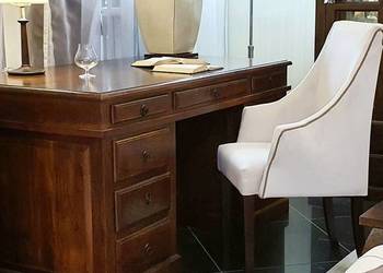 Duże klasyczne biurko 150 cm z drewna akacjiowego