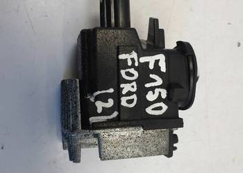 Ford F150 TYLNE ŚWIATŁO COFANIA TYLNEJ KLAPY tył