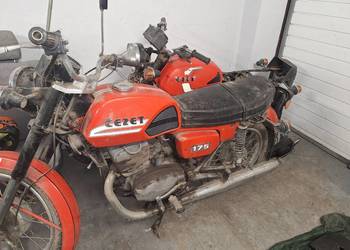 Wyprzedaż garażowa. Sprzedam stare motory, romet , CZ. MZ