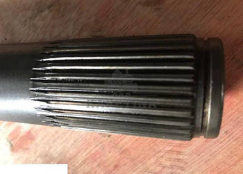 JCB 4CX - PÓŁOŚ MOSTU ~ TYŁ / L= 993 MM FREZY 33-33